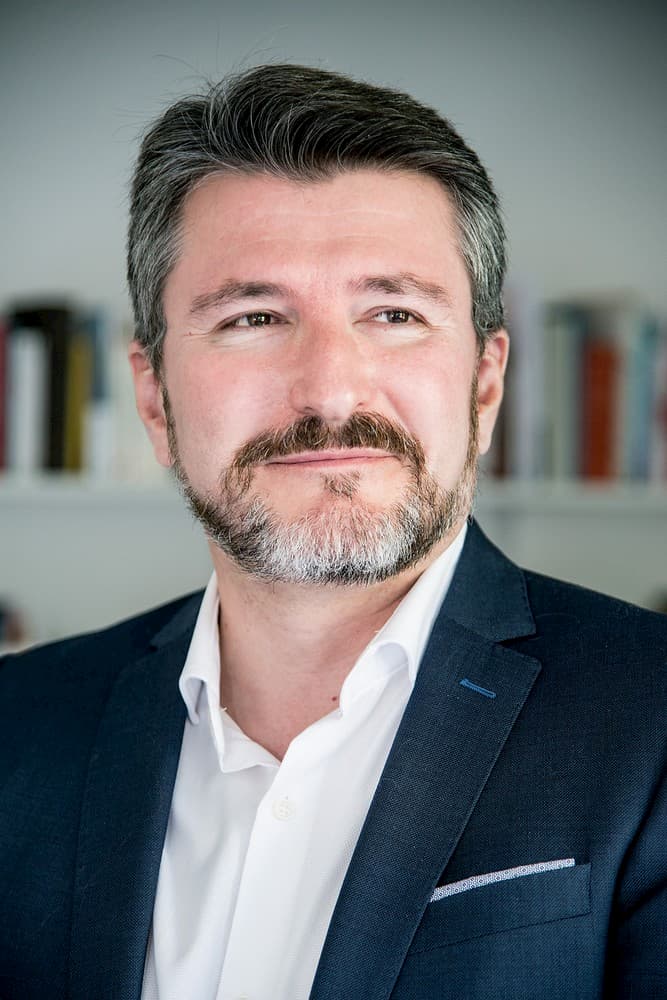 Maître Bruno Perucca Photo de l'avocat maître Bruno Perucca à Antibes